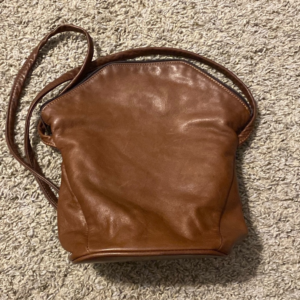 Georgetown leather crossbody